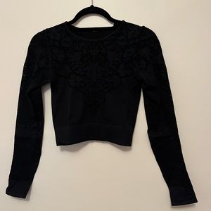 Flora seamless Cropped long sleeve black Lace pattern exercise top